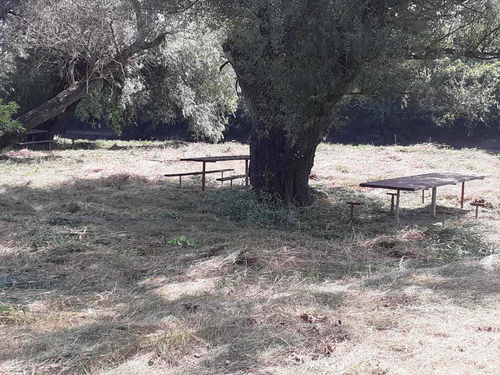 plaza pesak u jabuci stolovi