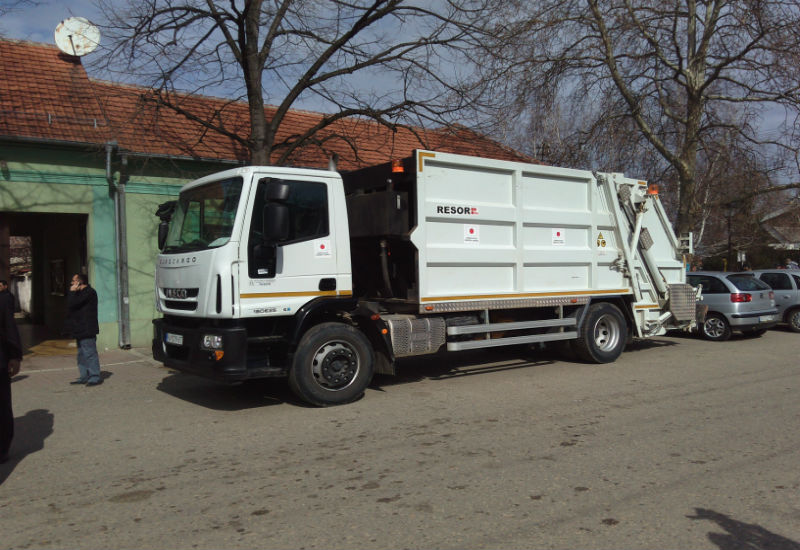 autosmecar omoljica