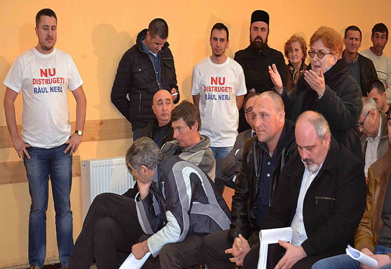 1 svestenik i gradjani Prigora u Rumuniji protiv hidrocentrale