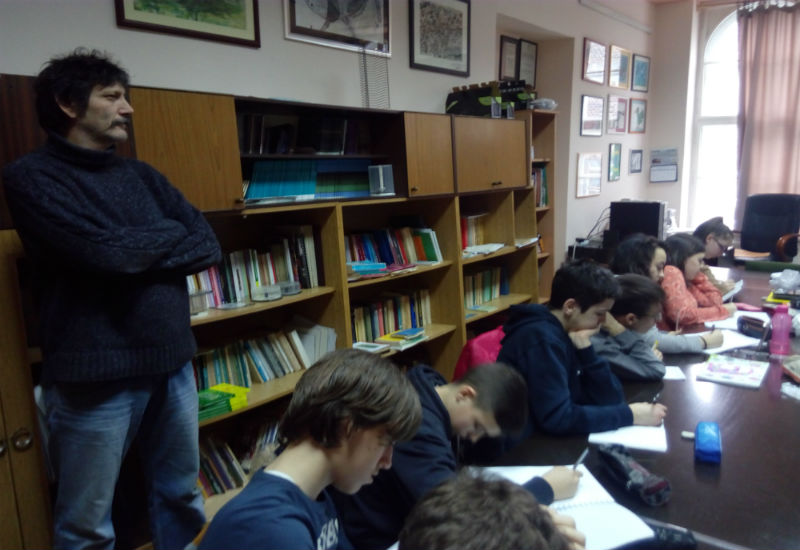 cucić i deca na casu