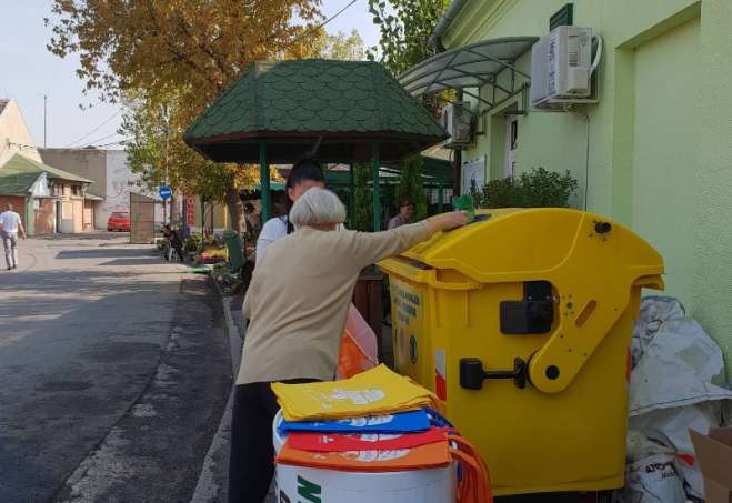 Akcija prikupljanja limenki i PET ambalaže organizovana je na Zelenoj pijaci u Pančevu