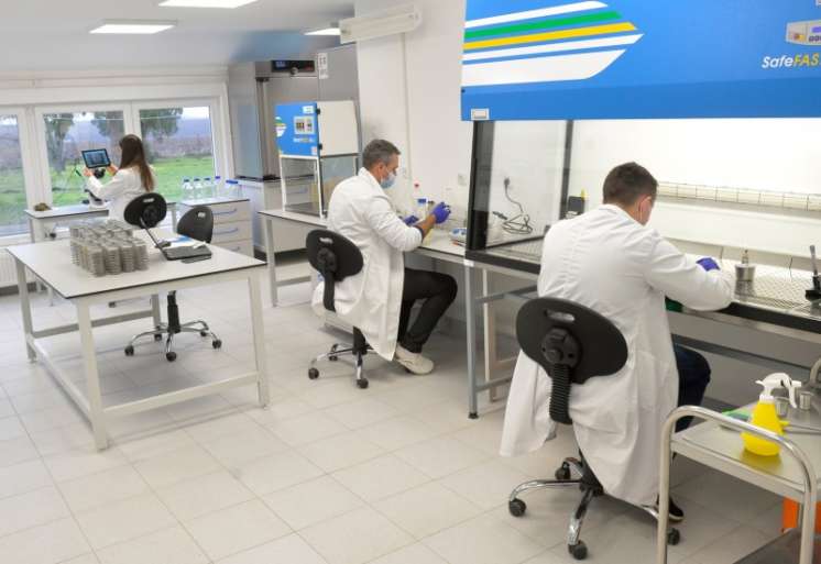 Laboratorija 