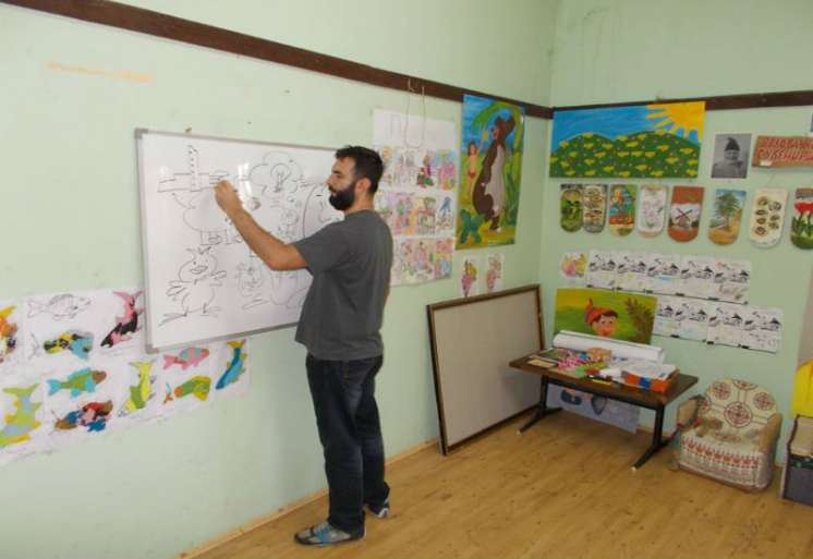 Radionica će biti nastavljena u subotu, 28. maja od 10 časova a motivi će biti vodeće dolovačke manifestacije Štrudlijada i Vinarijada