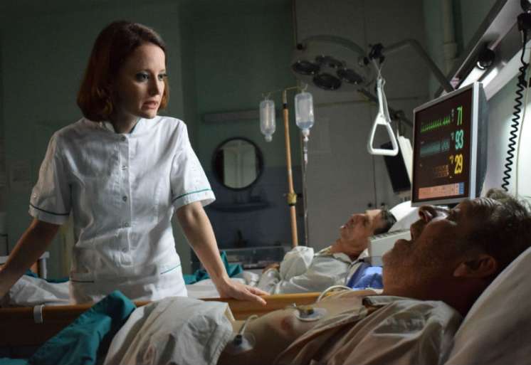 Maša Dakić kao medicinska sestra u filmu „Delirijum tremens“, koji se upravo daje u bioskopima širom Srbije