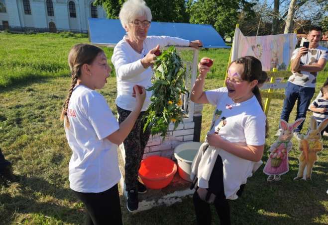 Dokumentovanje običaja: Kumačenje u opštini Bela Crkva (VIDEO)