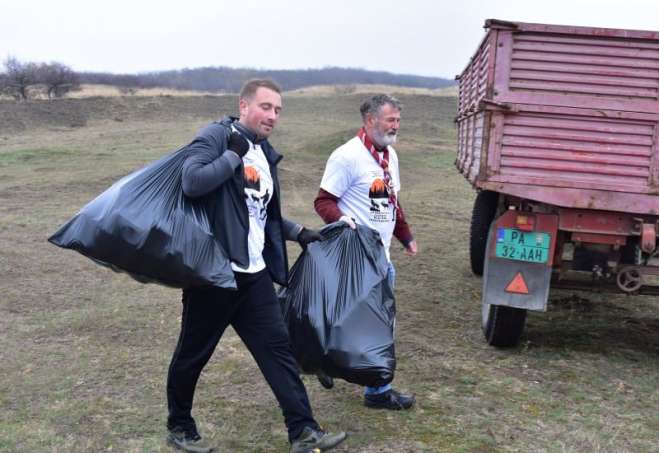 Sa ekološke akcije u Deliblatskoj peščari