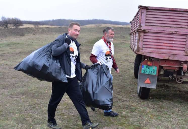 Sa ekolo&scaron;ke akcije u Deliblatskoj pe&scaron;čari