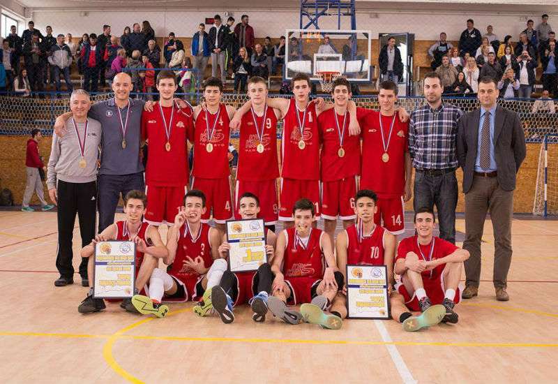 Ko&scaron;arka&scaron;i Kris Krosa postali su u nedelju, 10. aprila, kadetski prvaci Vojvodine nakon &scaron;to su u finalu savladali ekipu KK Star Novi Sad rezultatom 73:69
