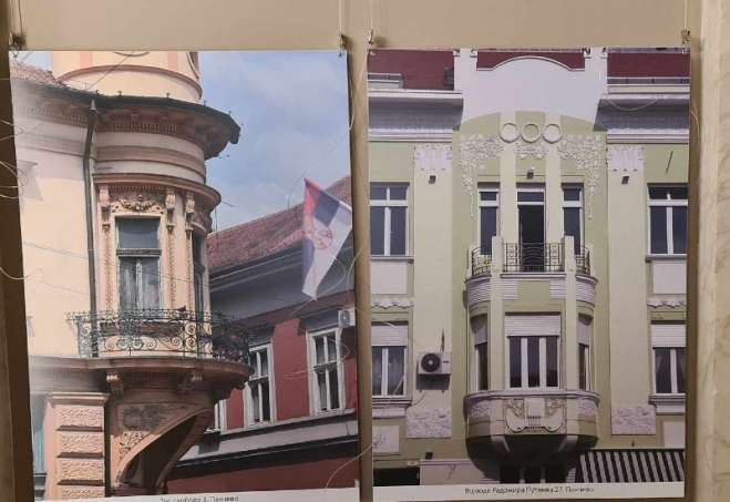 Među najupečatljivijim elementima tog urbanog jezika izdvajaju se balkoni i kibicfensteri – istureni prostori pogleda, susreta i tihog posmatranja sveta