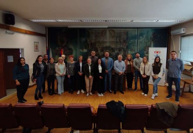 Učenici će i u 2025/2026. školskoj godini prikupljati i razvrstavati papir, karton, plastične boce, aluminijumske i čelične limenke 