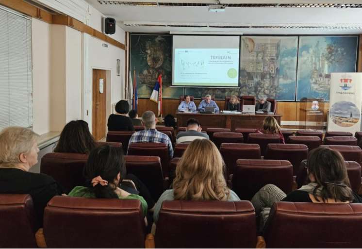 Tatjana Dijan iz Regionalne razvojne agencije Južni Banat predstavila je projekat istakav&scaron;i da je op&scaron;ti cilj doprinos održivoj multimodalnoj urbanoj mobilnosti u jadransko-jonskoj regiji