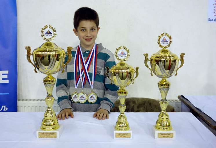 Osmogodišnji Marko Milanović iz Pančeva na kadetskom prvenstvu u šahu u Kragujevcu