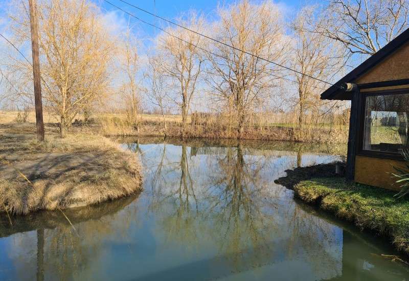 U Crepaji kod Kovačice je krajem 2018. godine zvanično pu&scaron;ten u rad &ldquo;Crepajački ekolo&scaron;ki vrt Jezero&ldquo;