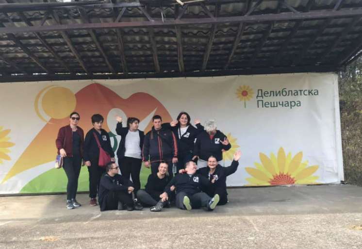 Učesnici šetnje na Devojačkom bunaru