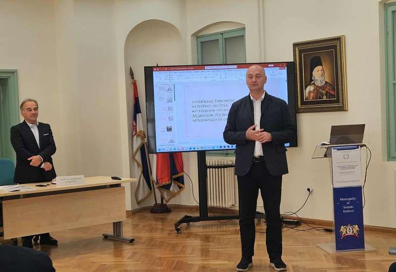 Pokrajinski sekretar za privredu i turizam dr Nenad Ivani&scaron;ević, otvorio je u Sremskim Karlovcima stručnu Konferenciju posvećenu turizmu i kulturnom nasleđu, a koja obuhvata aspekte tradicije inovacija i globalnih izazova u ovoj rastućoj privrednoj grani