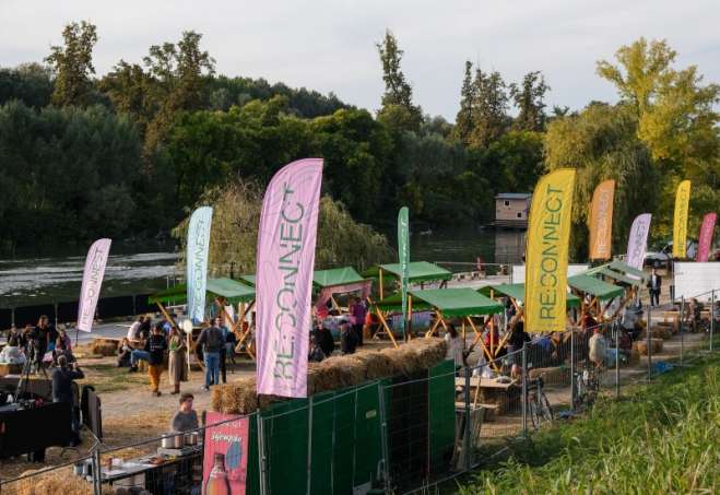 Drugi deo Re:connect festivala, u organizaciji kompanije CWP, doneo je uzbudljiv program, koji je okupio veliki broj posetilaca, ne samo iz Pančeva, već i iz Beograda i okolnih gradova
