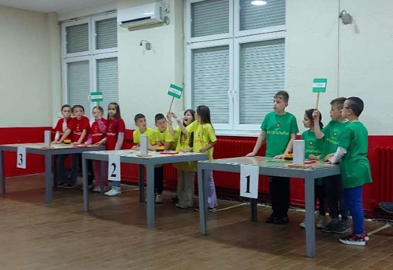 Kviz podrazumeva aktivno razmi&scaron;ljanje: prisećanje činjenica, povezivanje informacija i brzo dono&scaron;enje odluka