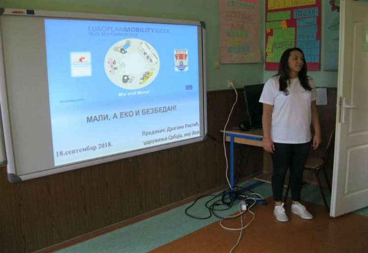 Dragana Ristić, jedan od predavača na radionici o ekologiji u OŠ Moše Pijade Ivanovo