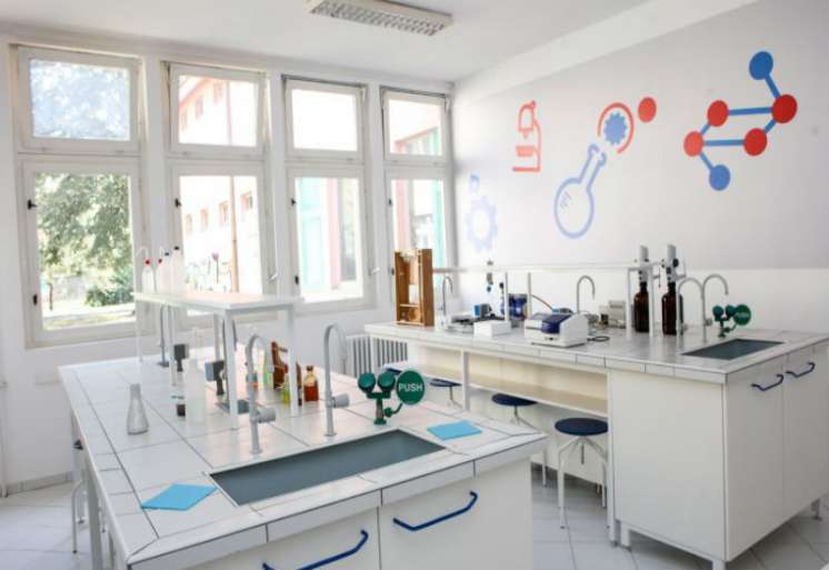 Savremena ekolo&scaron;ka laboratorija u Tehničkoj &scaron;koli "23. maj" u Pančevu