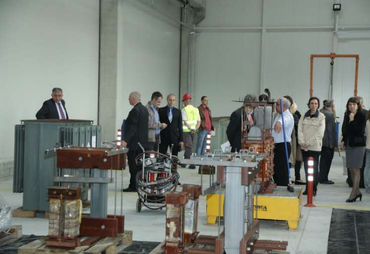 Vrednost investicije iznosi 2,3 miliona evra, ukupna povr&scaron;ina reciklažnog kompleksa je 14.200 m2, a kapacitet kompleksa je 10.000 tona industrijskog i opasnog otpada na godi&scaron;njem nivou