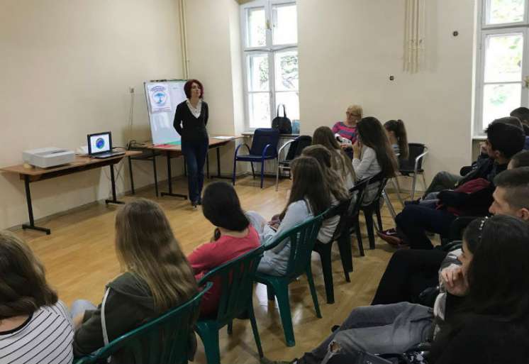Profesorka geografije, Branka Marković je održala predavanje o ozonskom omotaču