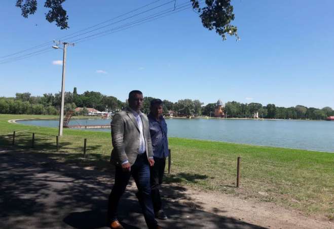 Radivojević i Vukoslavović u obilasku asfaltiranih ulica na Paliću